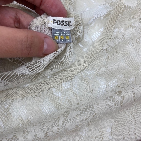 Fossil ivory lace fringe hem blouse size XS - Picture 7 of 8